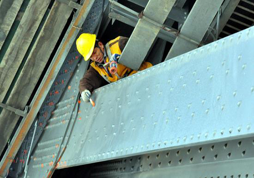 海拉爾鋼結構廠房巧用四種方法避免鋼結構工程生銹腐蝕